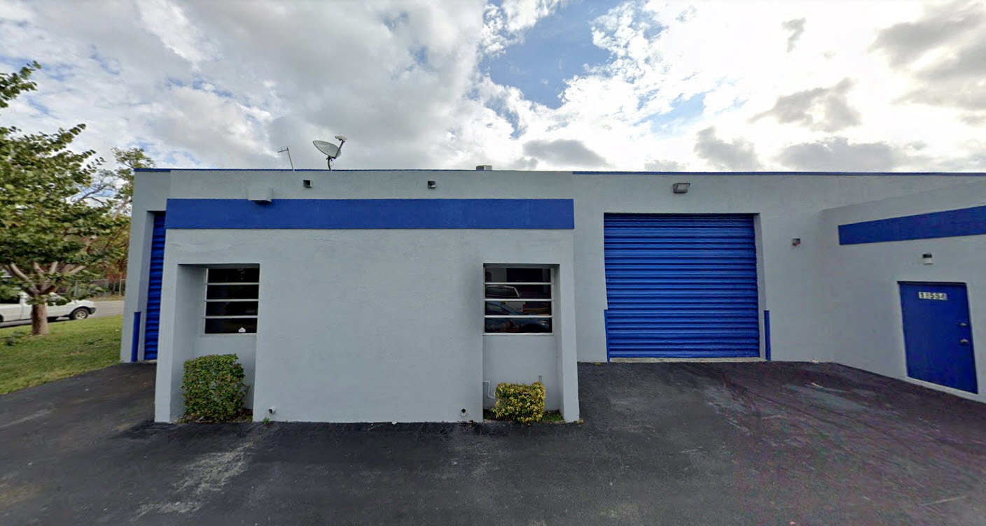 Kendall-Tamiami Flex Space Near Miami Executive Airport